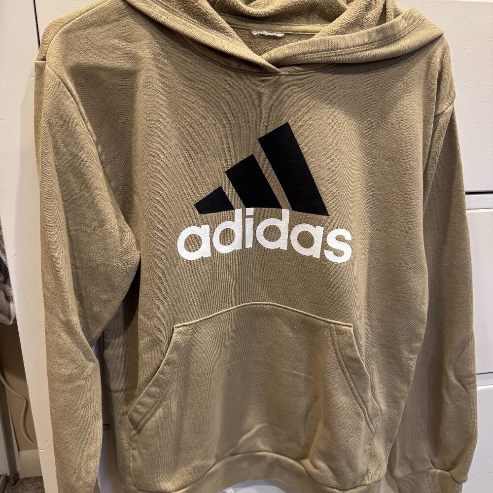 Adidas Sweatshirt